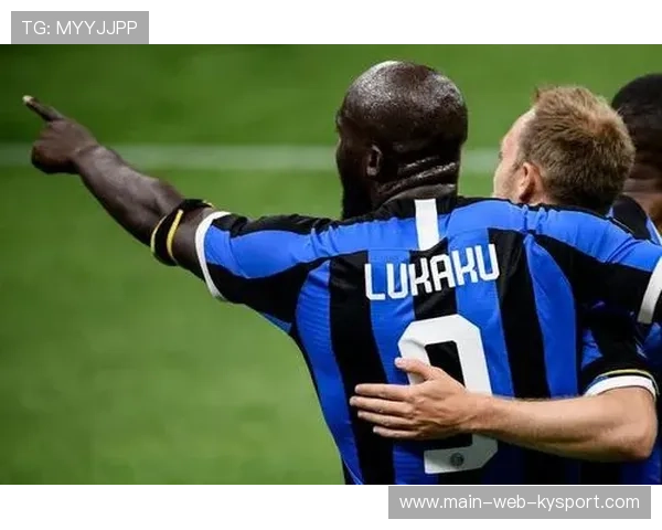 弗兰克接埃弗拉传中推射锁定胜局