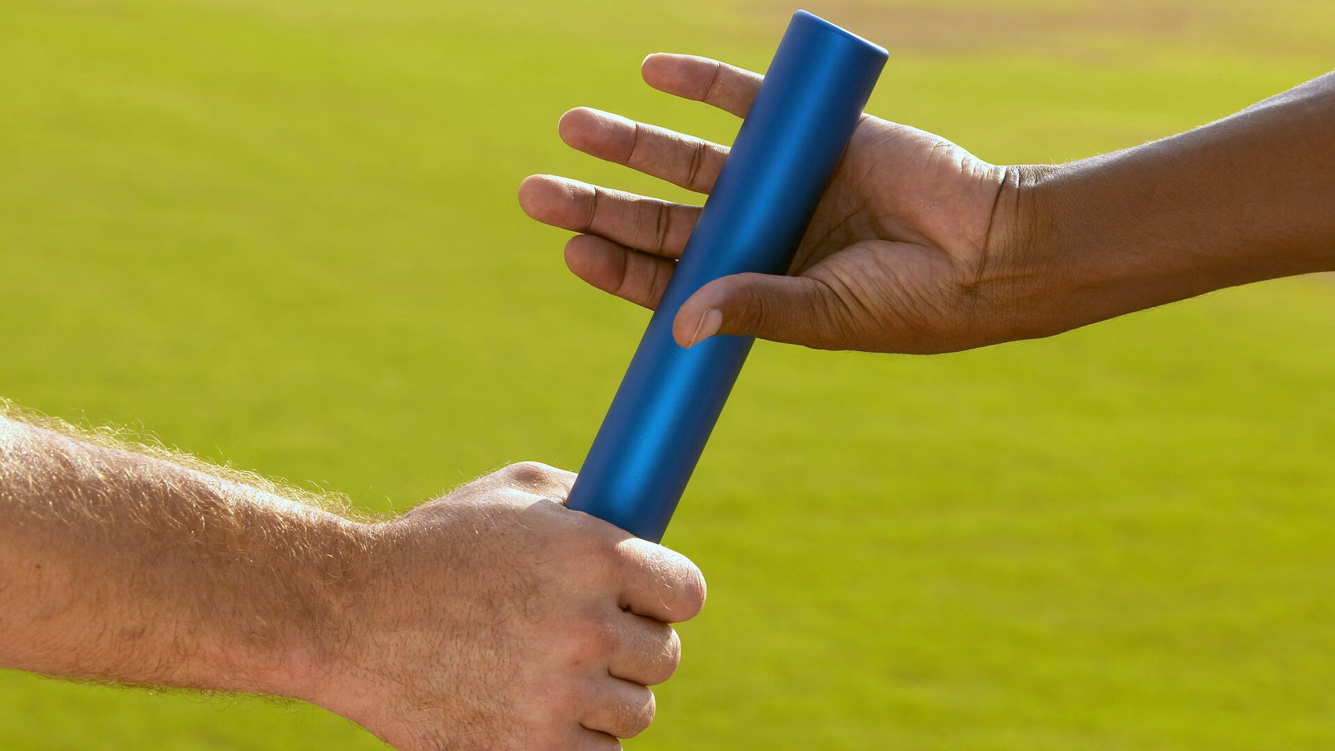 徐生明少棒赛重返美浓!台钢雄鹰球星携韩国啦啦队闪耀全场,引领青春热潮